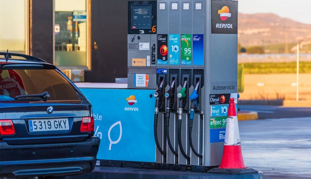 Repsol ha lanzado un nuevo combustuble 100% renovable para coches diésel