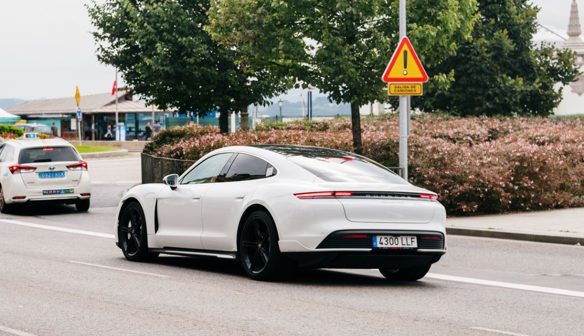 Existe algún coche eléctrico manual