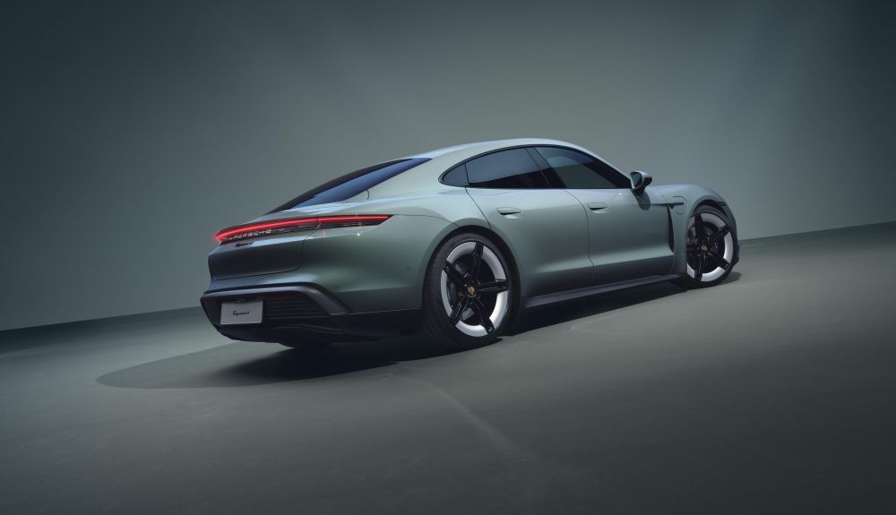 Porsche Taycan 4 Porsche Taycan 4
