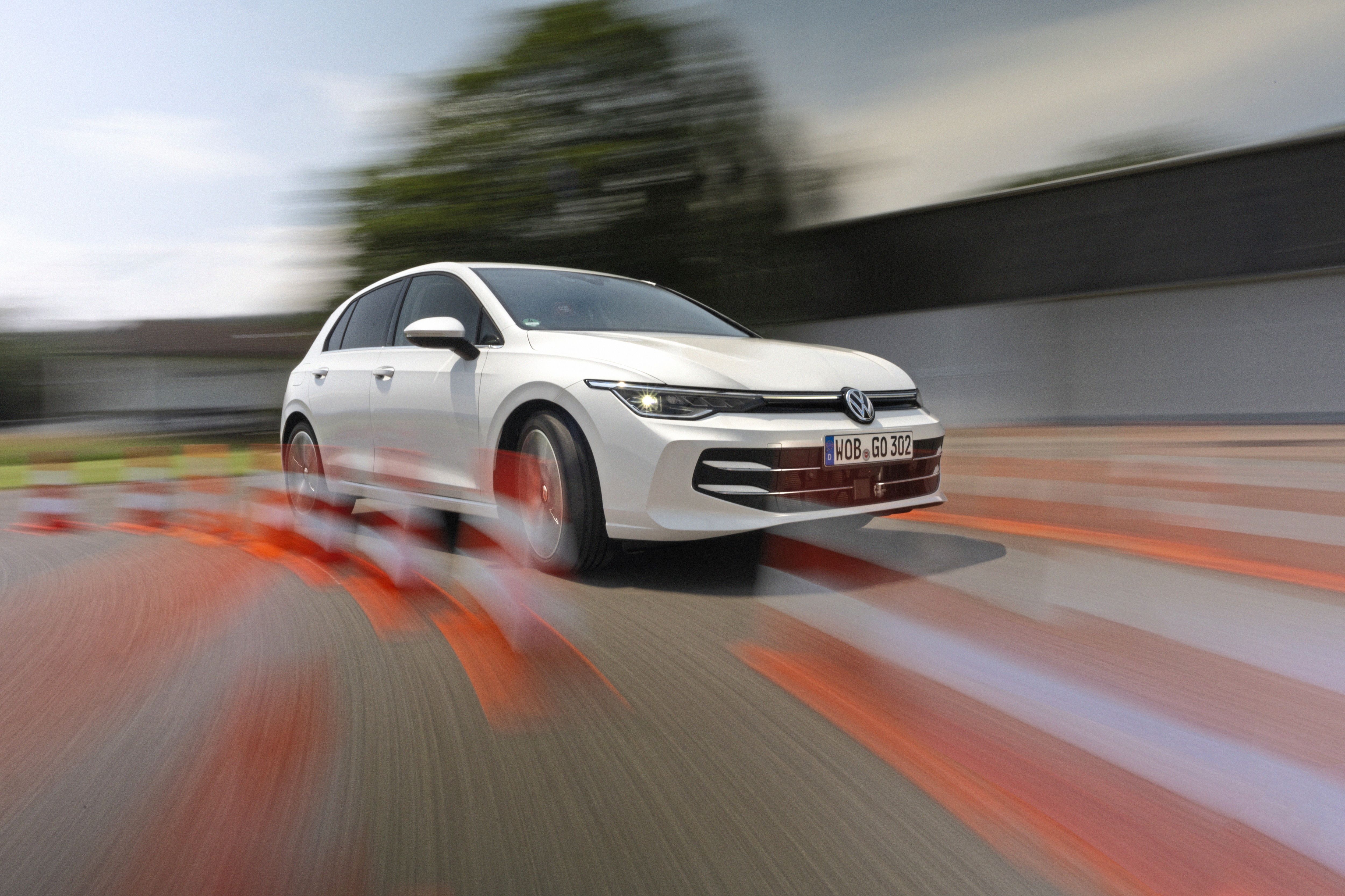 VW Golf 1.5 eTSI 