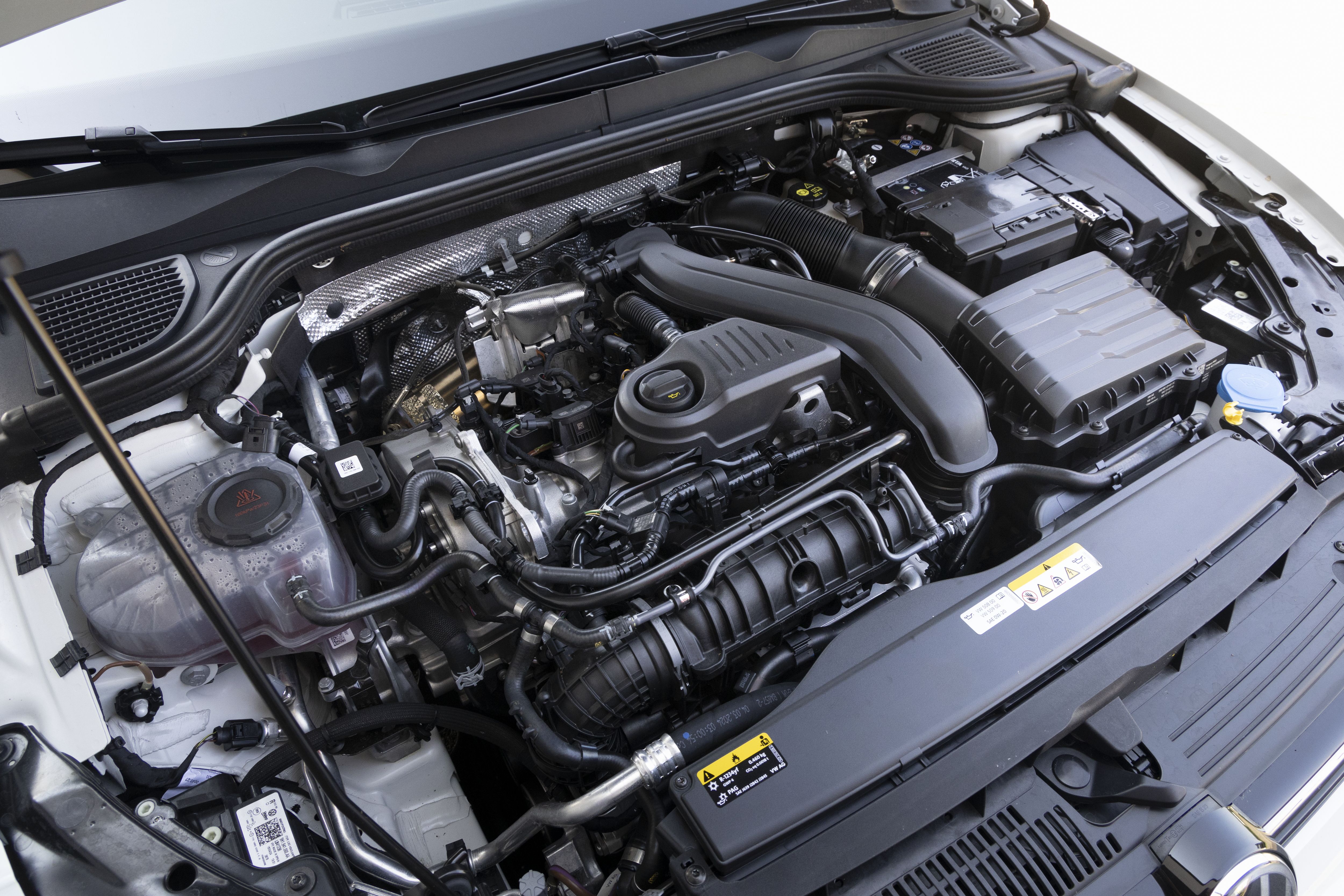VW Golf 1.5 eTSI 
