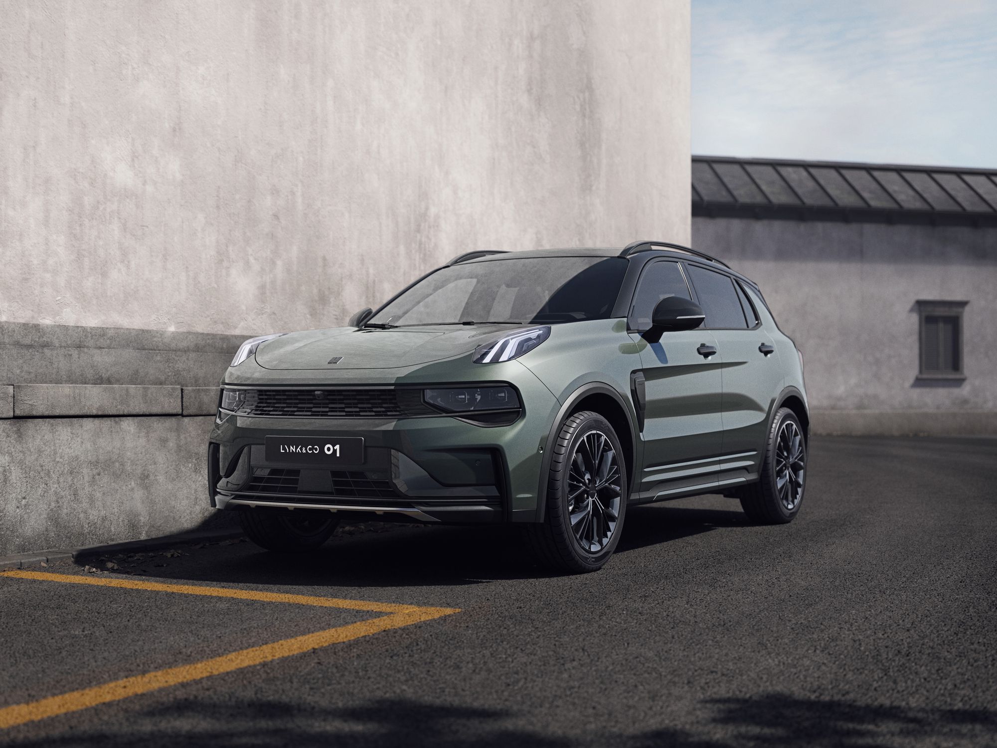 El Lynk&Co 01 mejora en potencia y conectividad: así es el nuevo SUV híbrido enchufable