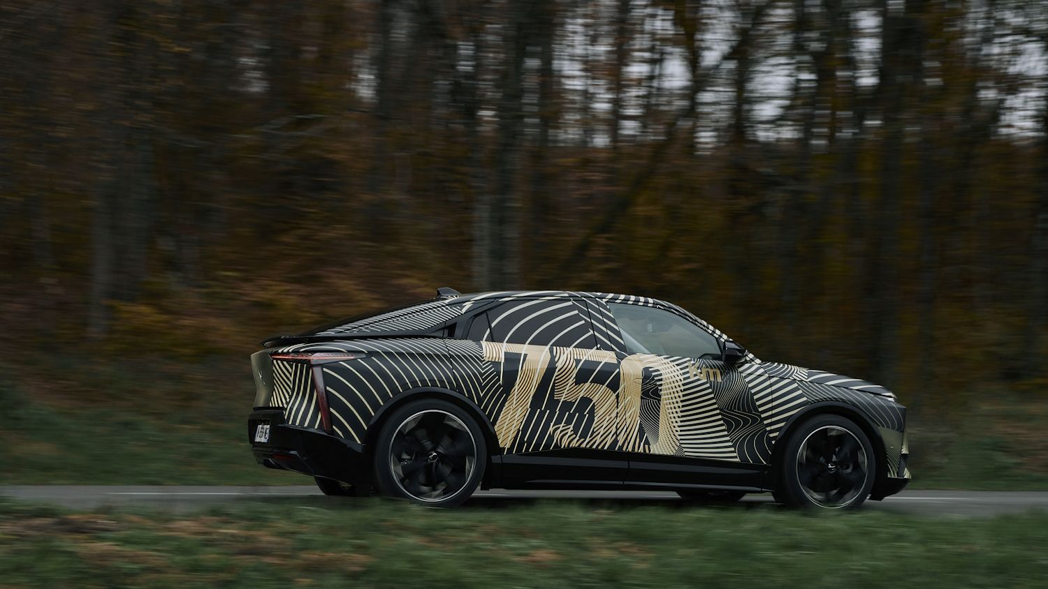 Primeras fotos del próximo SUV coupé de DS que podría llamarse DS8