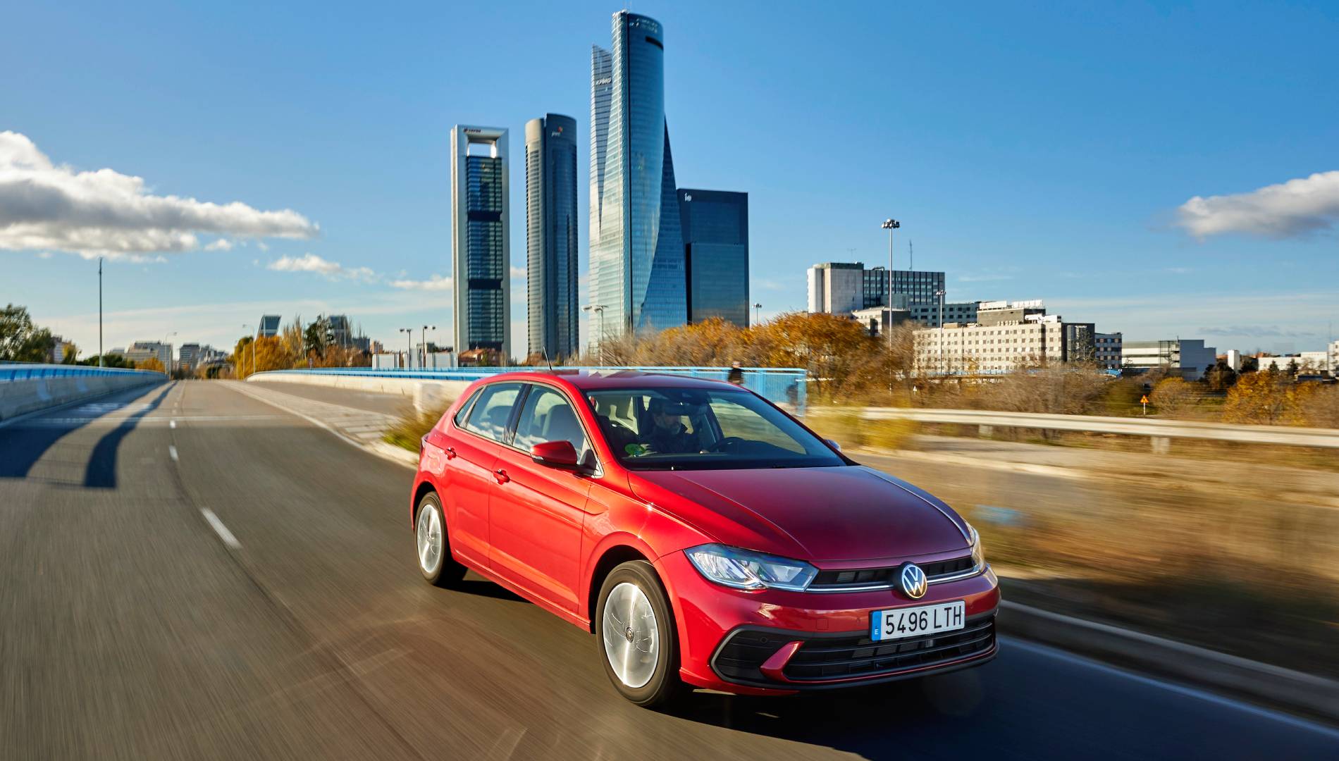 ¡El Volkswagen Polo no desaparece! Así se renueva el popular utilitario fabricado en España