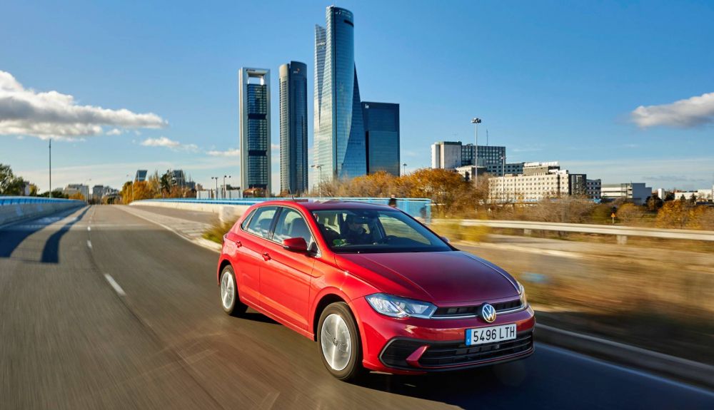¡El Volkswagen Polo no desaparece! Así se renueva el popular utilitario fabricado en España