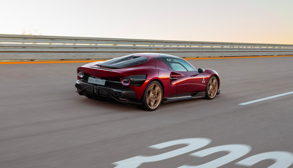 Alfa Romeo 33 Stradale Alfa Romeo 33 Stradale