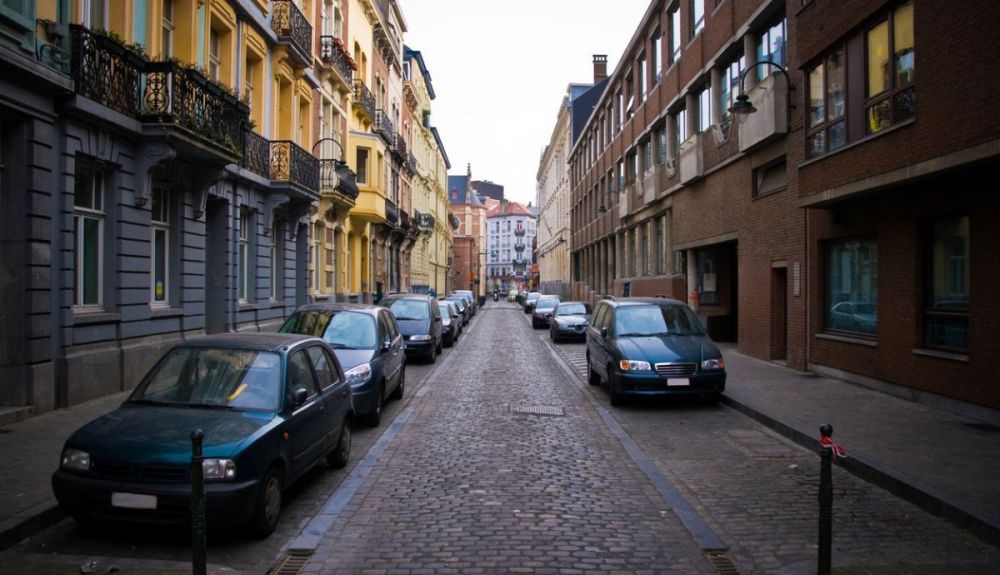 Te pueden multar por tener el coche aparcado sin seguro