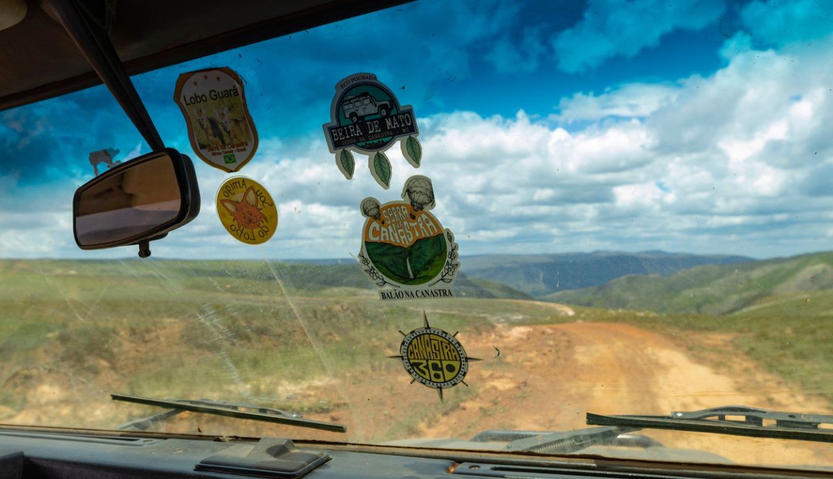 Pegatina en la luna delantera del coche