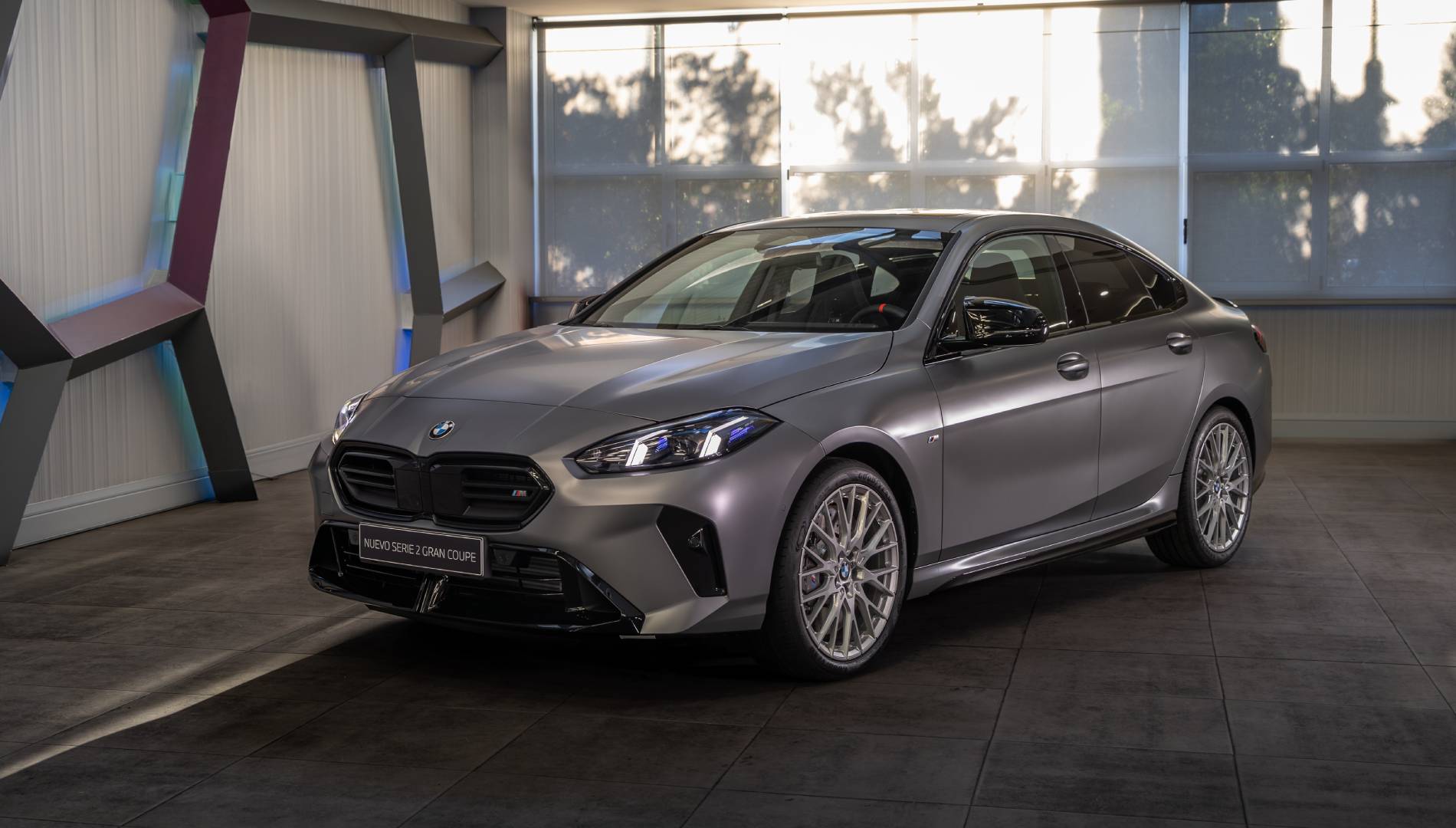 ¿Quieres descubrir los mejores coches del mundo? Este informe ordena 34 marcas de mejor a peor