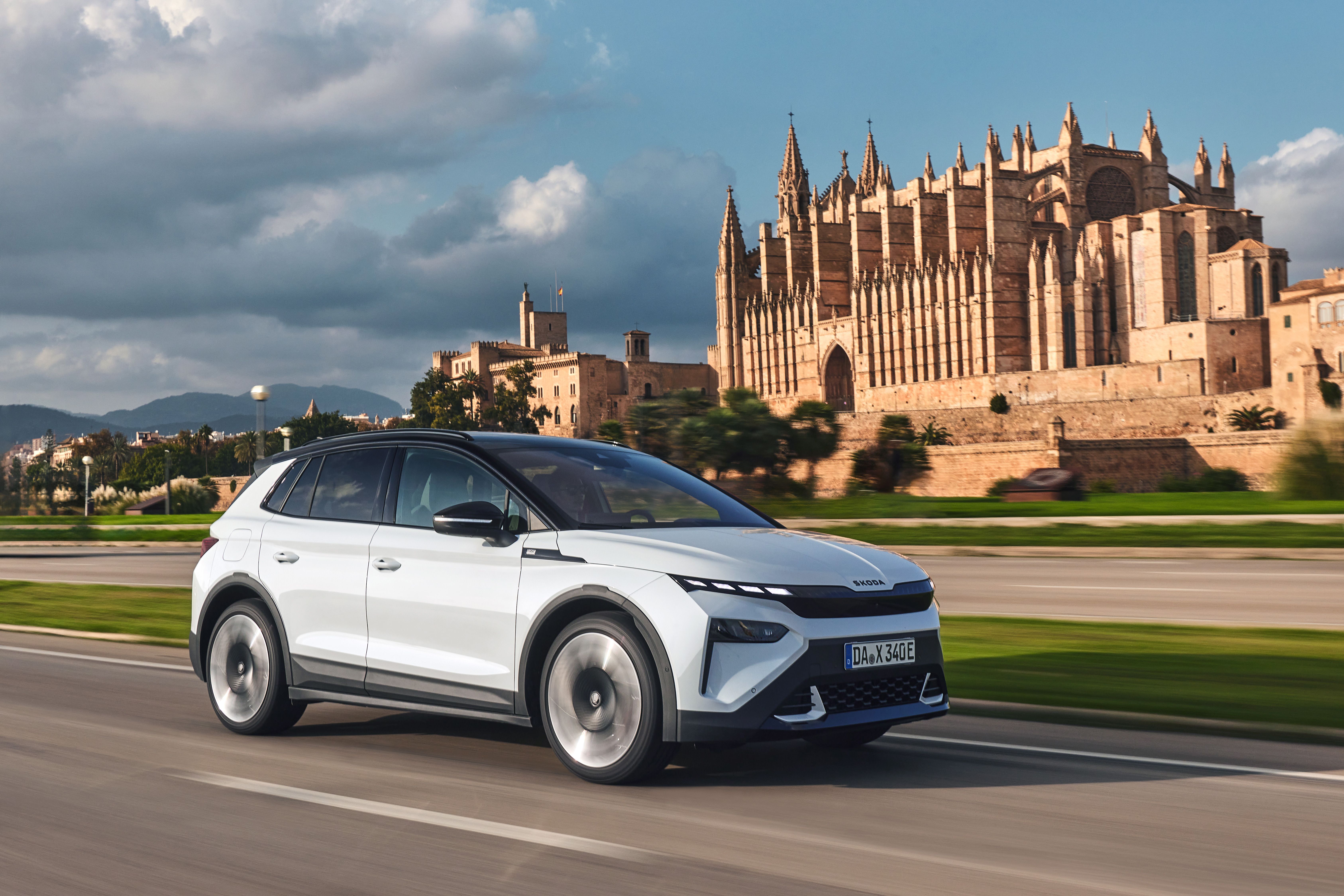 Probamos el Skoda Elroq, el coche que el grupo VW debió lanzar desde el principio.