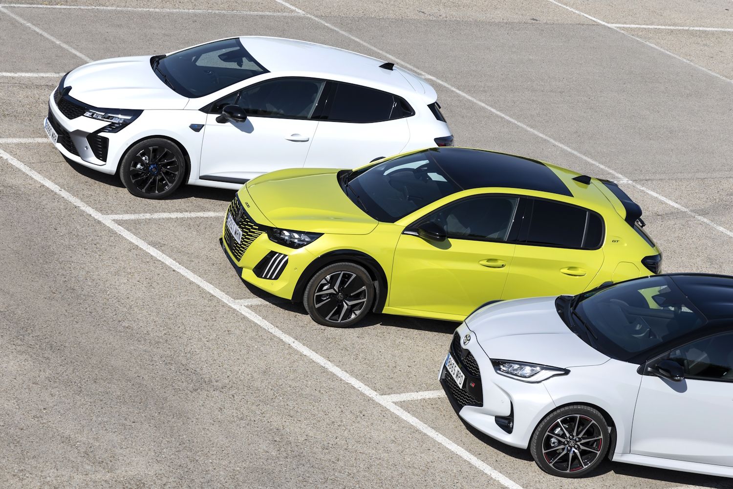Peugeot 208 Hybrid e-DCS6, Renault Clio E-Tech Full Hybrid y Toyota Yaris 130H