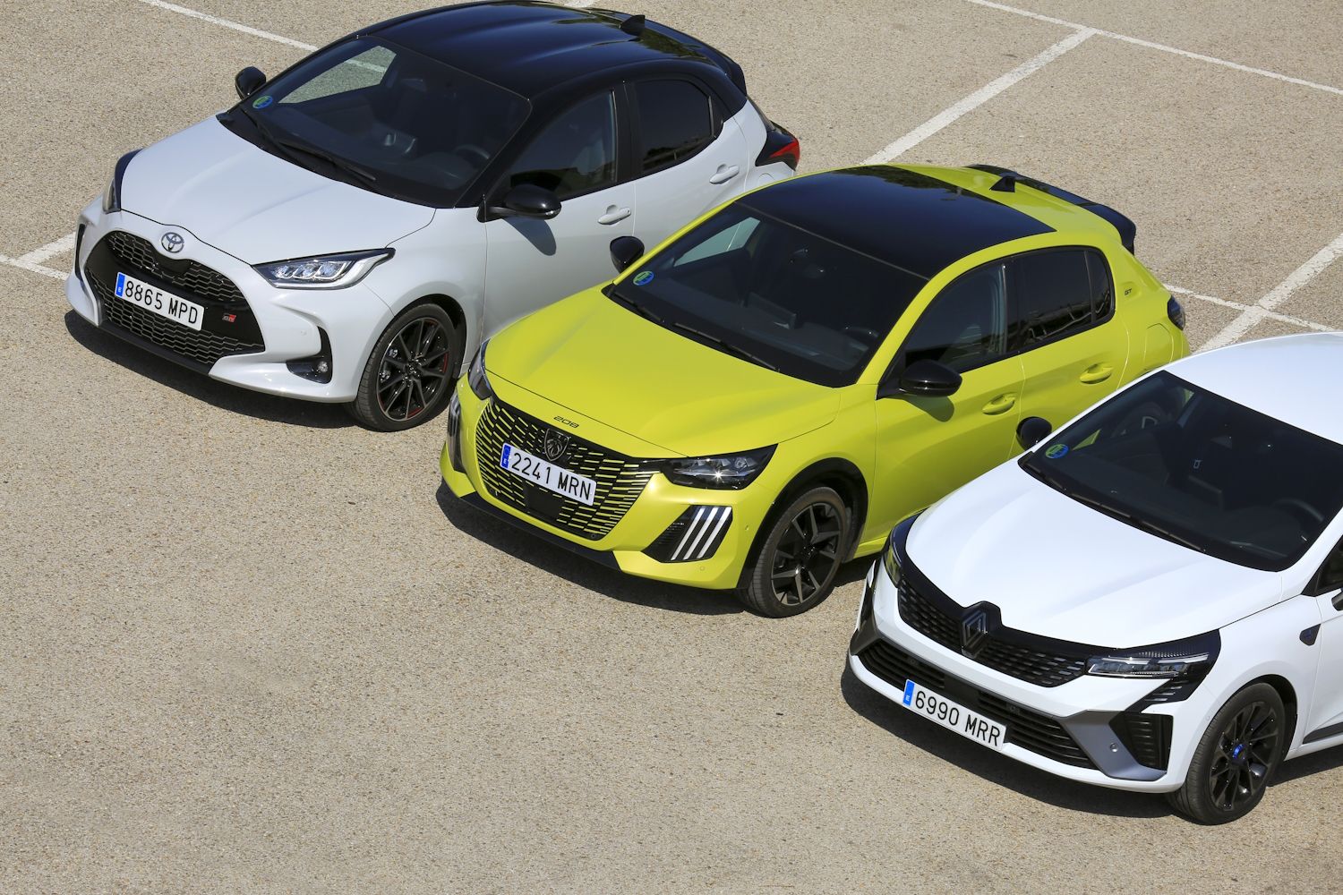 Peugeot 208 Hybrid e-DCS6, Renault Clio E-Tech Full Hybrid y Toyota Yaris 130H