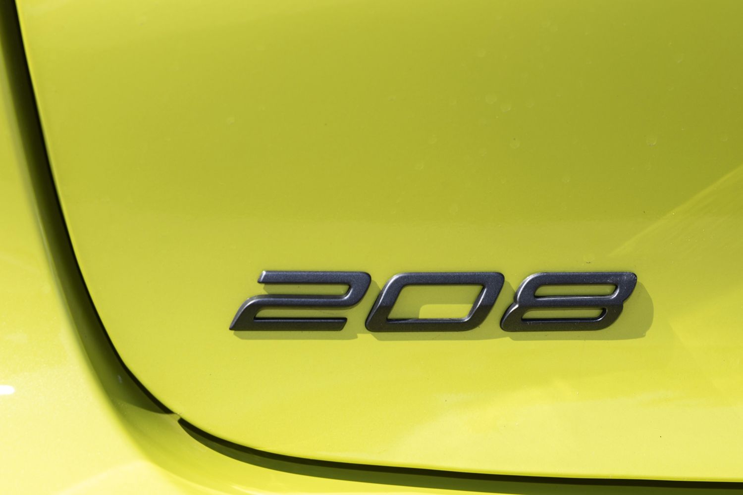 Peugeot 208 Hybrid