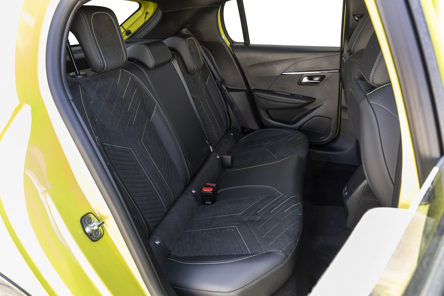 Peugeot 208 Hybrid