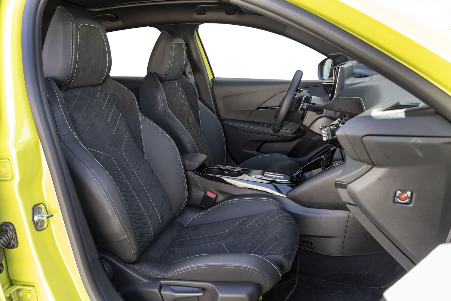 Peugeot 208 Hybrid