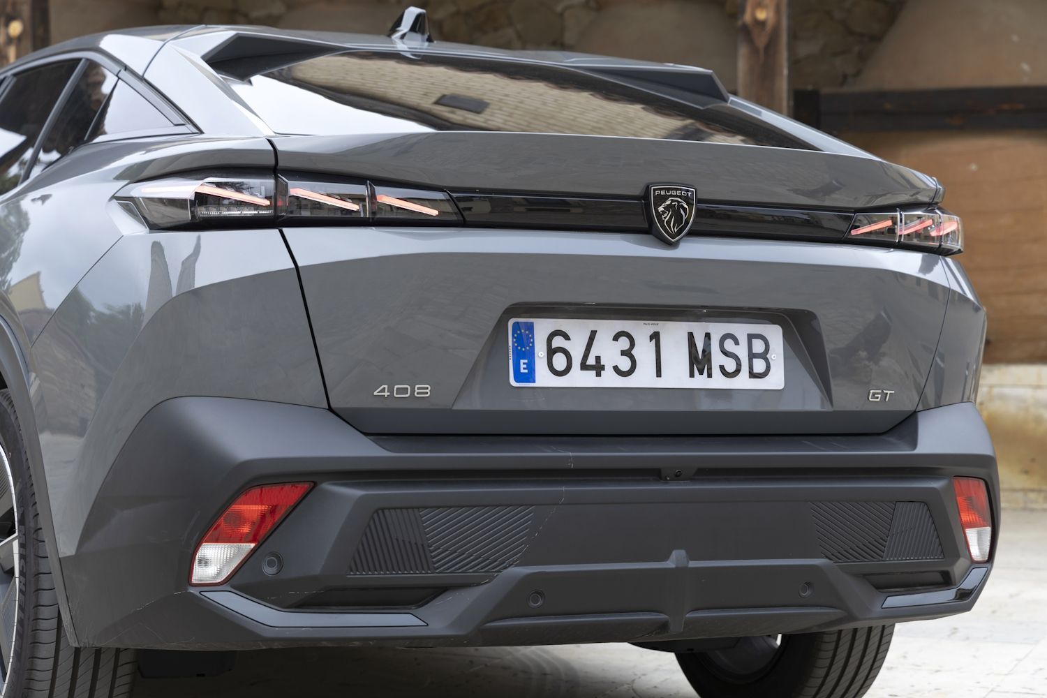 Peugeot 408 1.2 Hybrid e-DCS6 GT