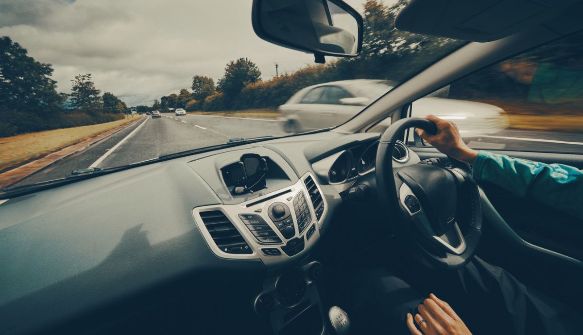 Cambiar el volante de lado en el coche