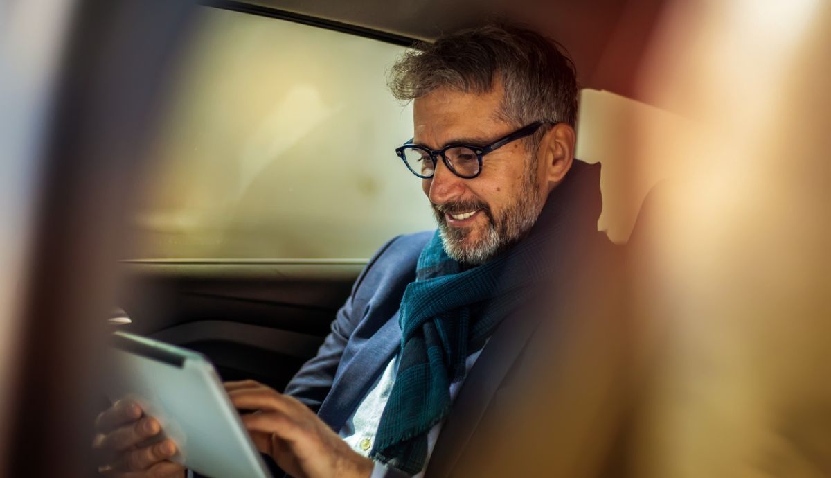 Tablet para coche como sistema multimedia y otras opciones