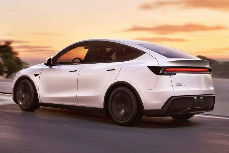 Tesla Model Y 2025