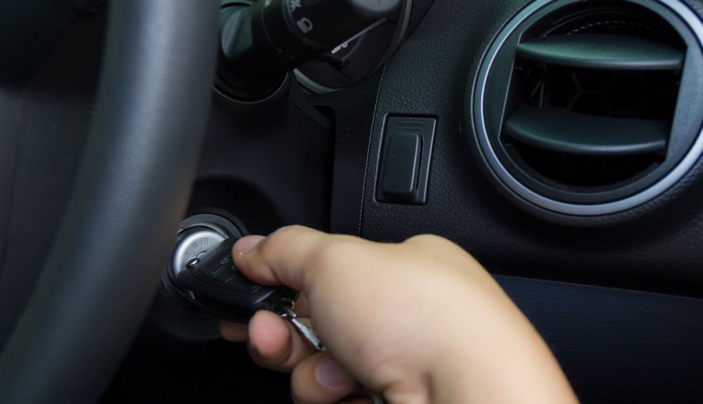 Por qué es vital que esperares siempre 1 minuto ante de iniciar la marcha tras arrancar el coche Por qué es vital que esperares siempre 1 minuto ante de iniciar la marcha tras arrancar el coche