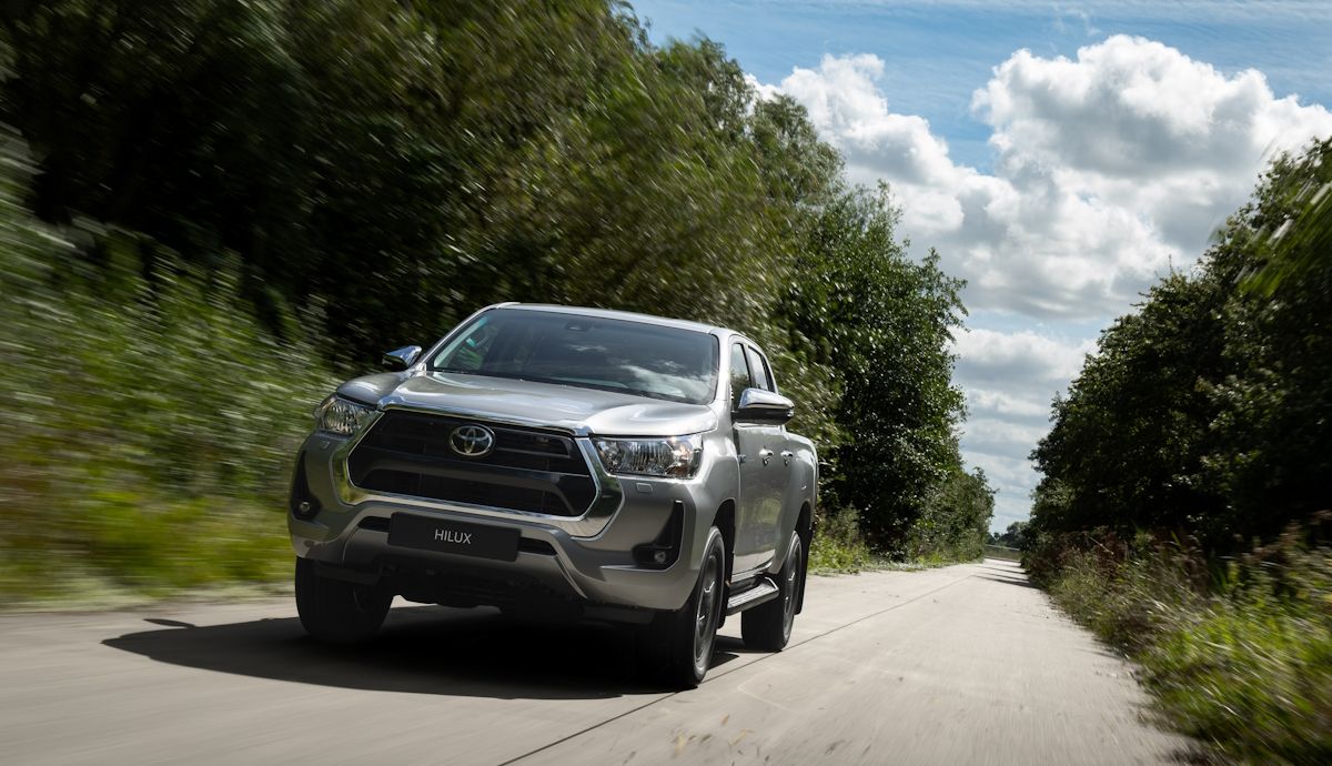 Es una gran pick up y un mejor 4x4 y ahora ya puede comprarse incluso con etiqueta ECO de la DGT