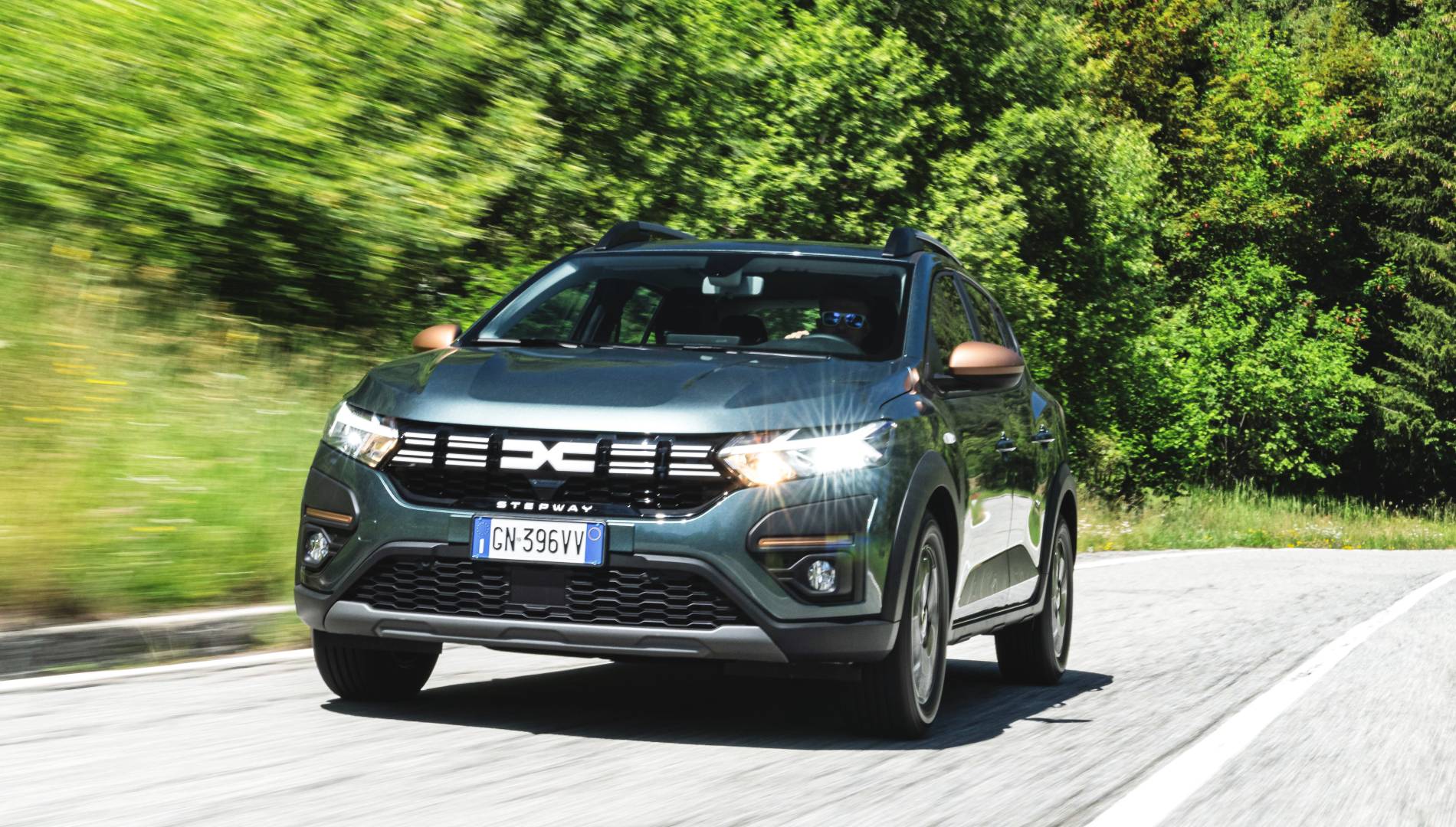 Estos fueron los cinco coches más vendidos por cada tipo de motor en España en 2024