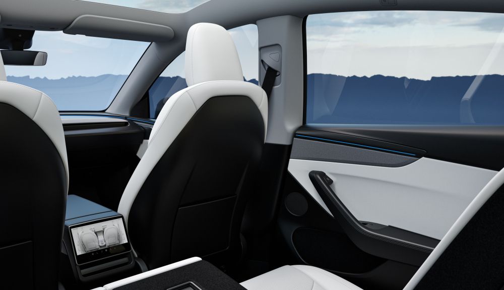 Tesla Model Y 2025
