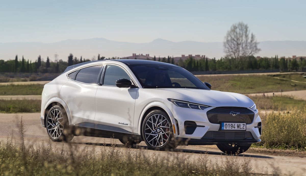 Probamos el nuevo Ford Mustang Mach E GT AWD, el SUV eléctrico más divertido del momento