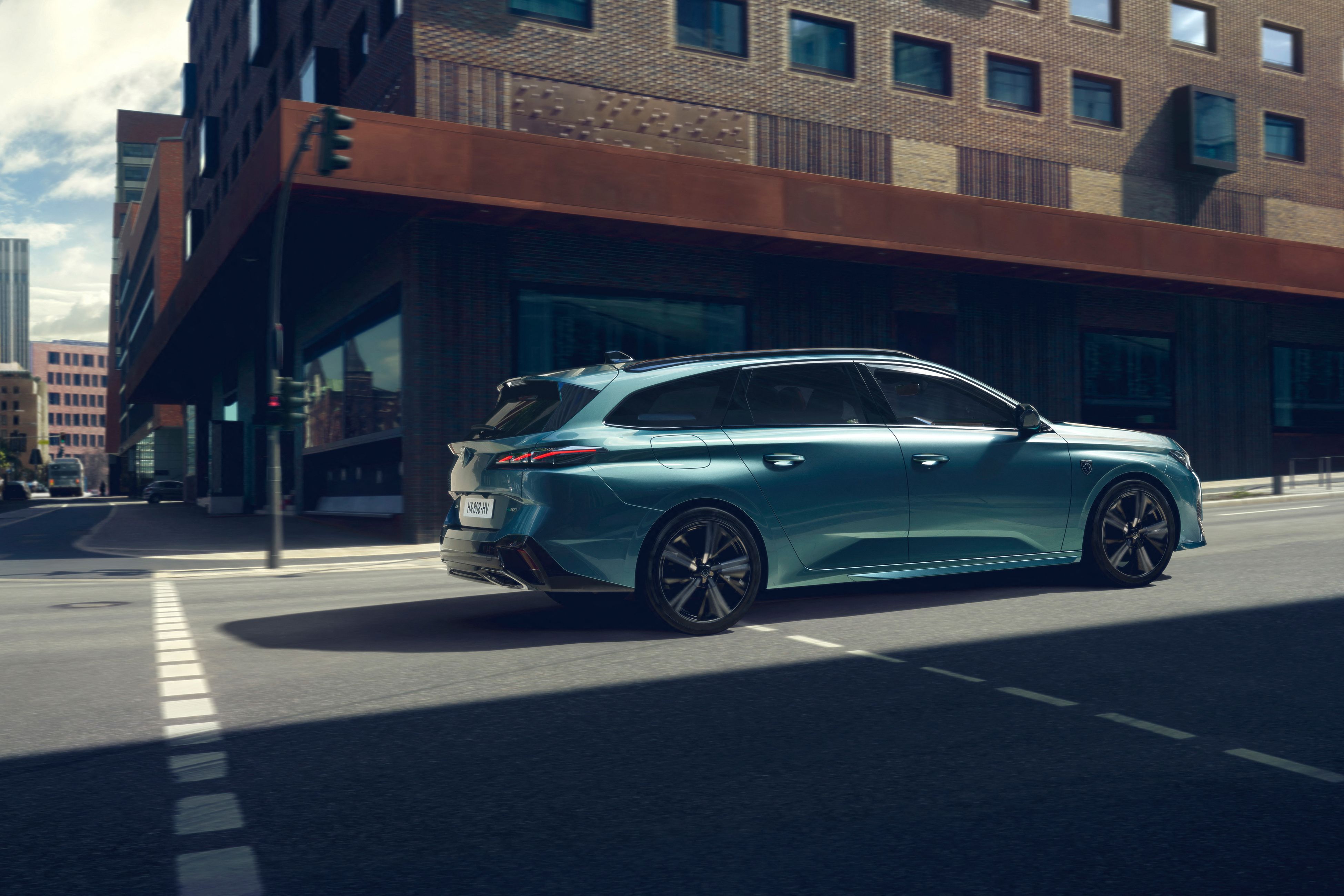 Nueva motorización Plug-in Hybrid de 195 CV de Peugeot
