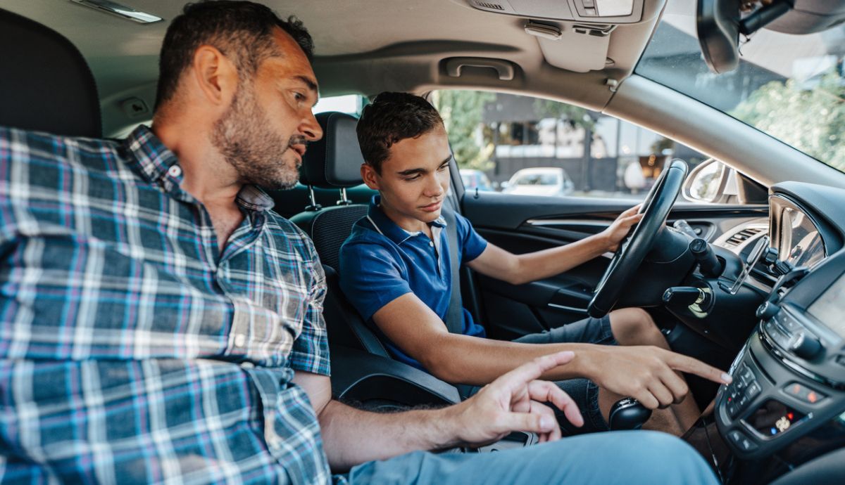 Incluir a mi hijo en el seguro del coche