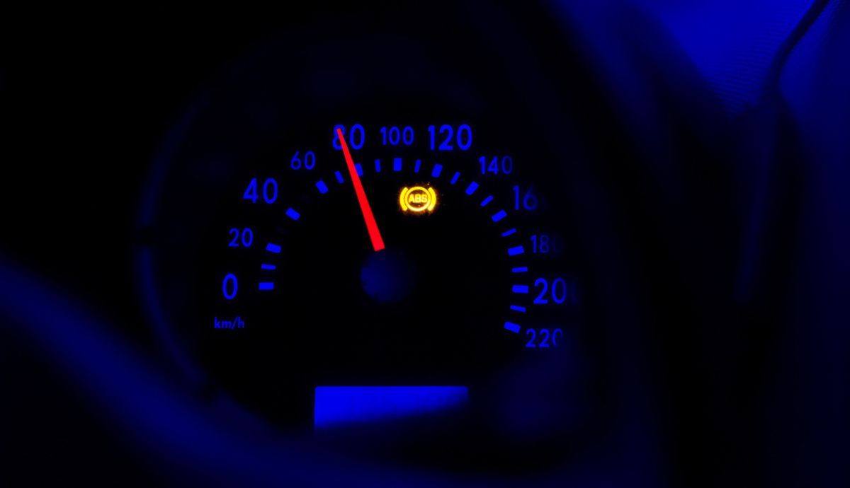 Testigo ABS del coche encendido
