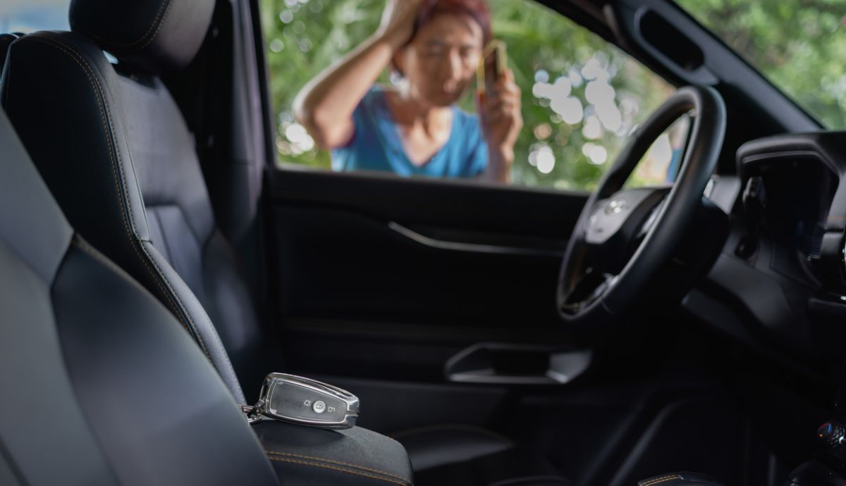 Cómo abrir un coche con las llaves dentro