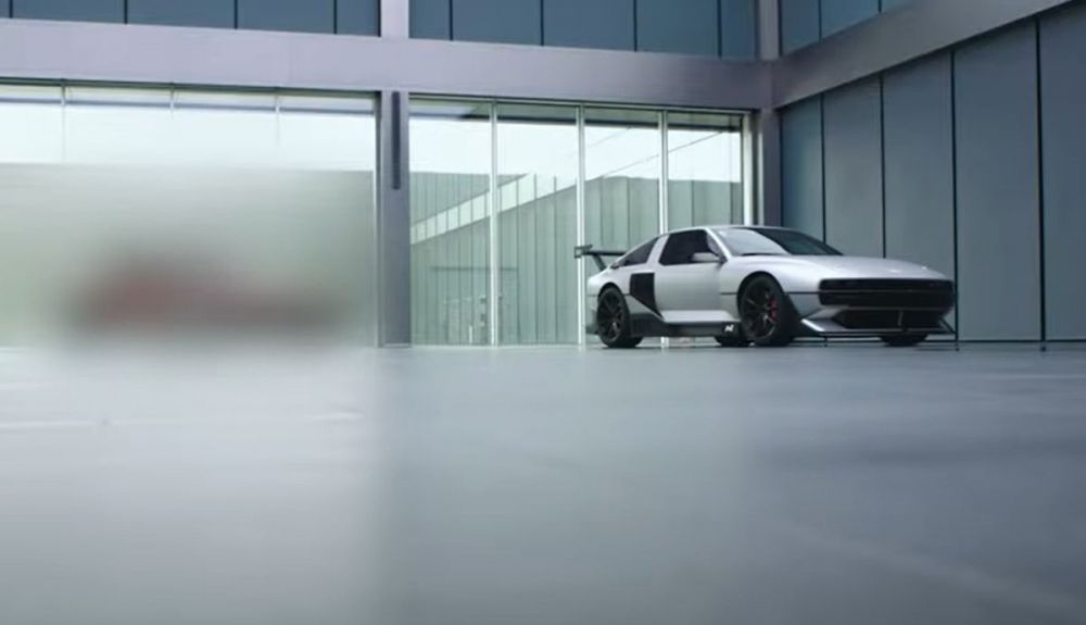 El Hyundai N Vision 74 prototipo junto a su posible versión de producción difuminada El Hyundai N Vision 74 prototipo junto a su posible versión de producción difuminada