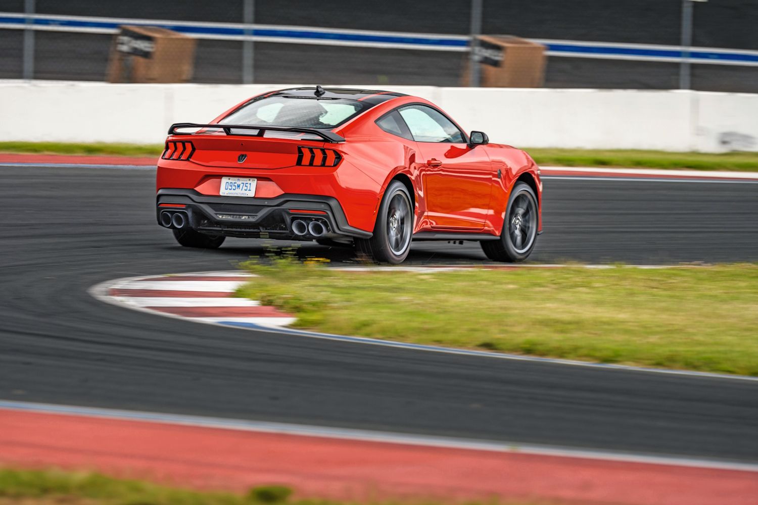 Ford Mustang Dark Horse