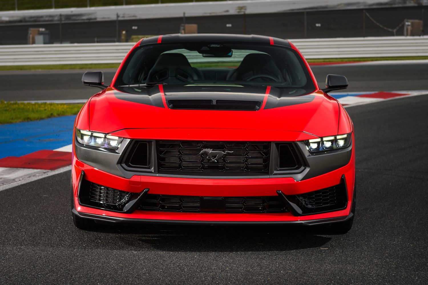 Ford Mustang Dark Horse