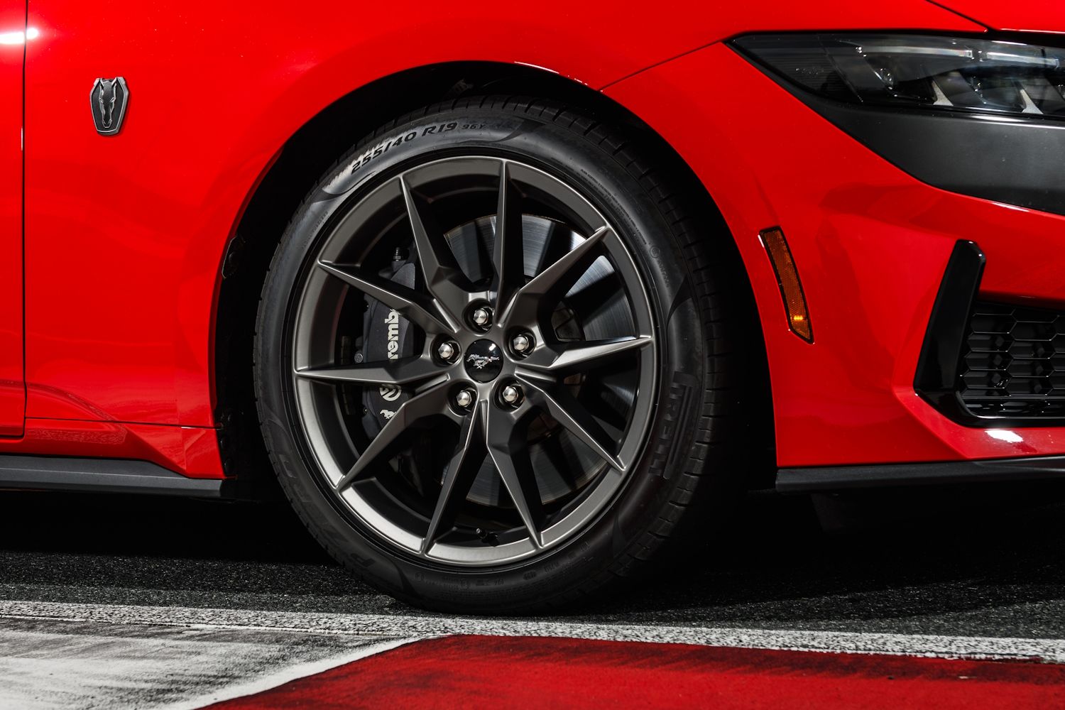 Ford Mustang Dark Horse