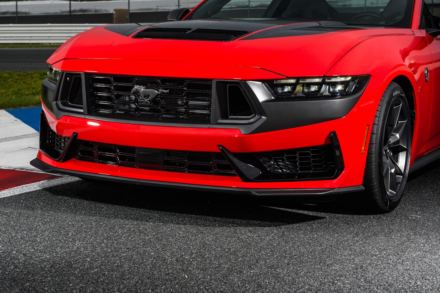 Ford Mustang Dark Horse