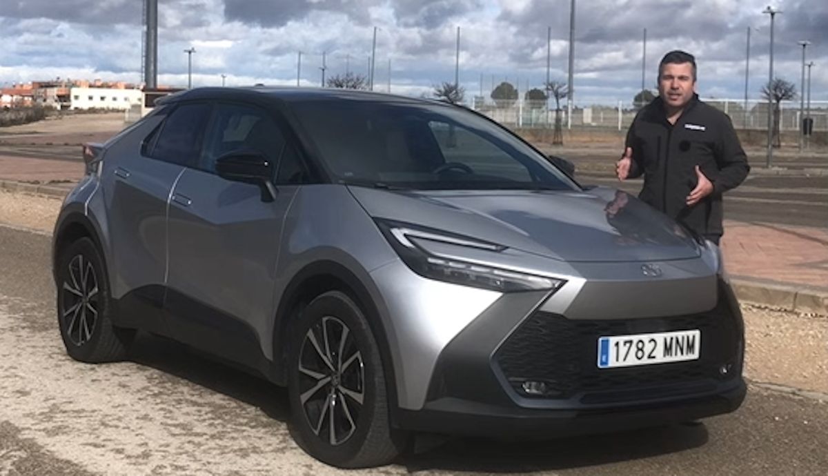 Analizamos en vídeo el SUV híbrido enchufable más vendido en 2025, así es en detalle el Toyota C HR