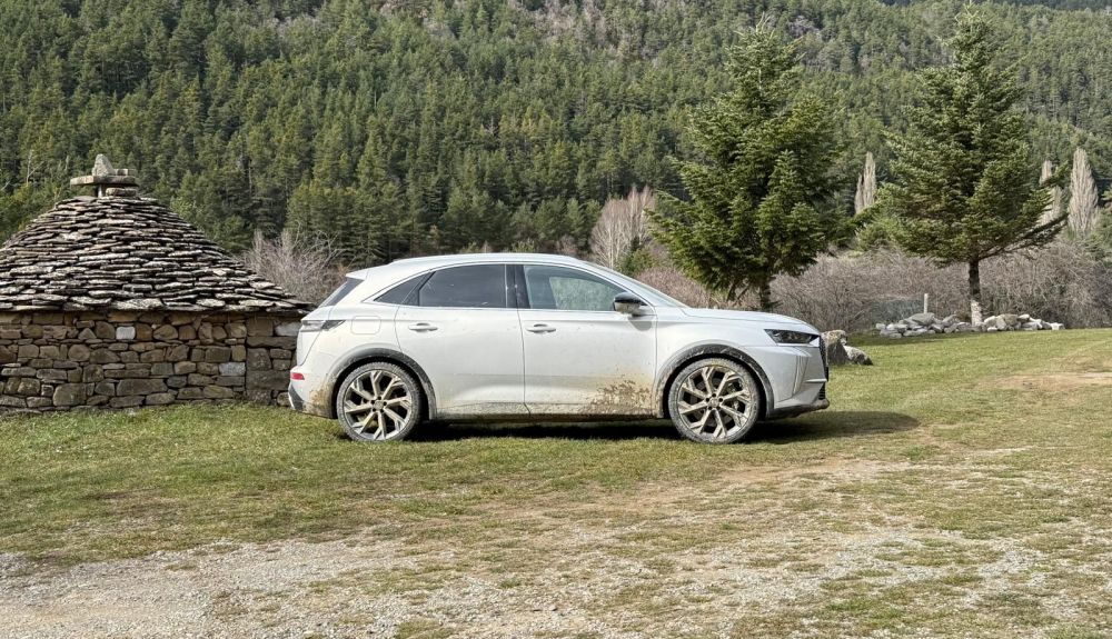 DS 7 Plug-in Hybrid AWD DS 7 Plug-in Hybrid AWD