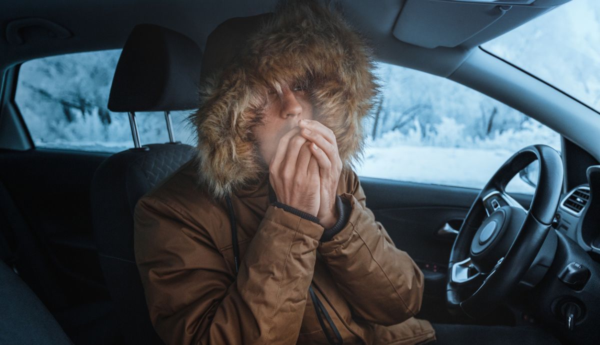 Te pueden poner multas por conducir con abrigo