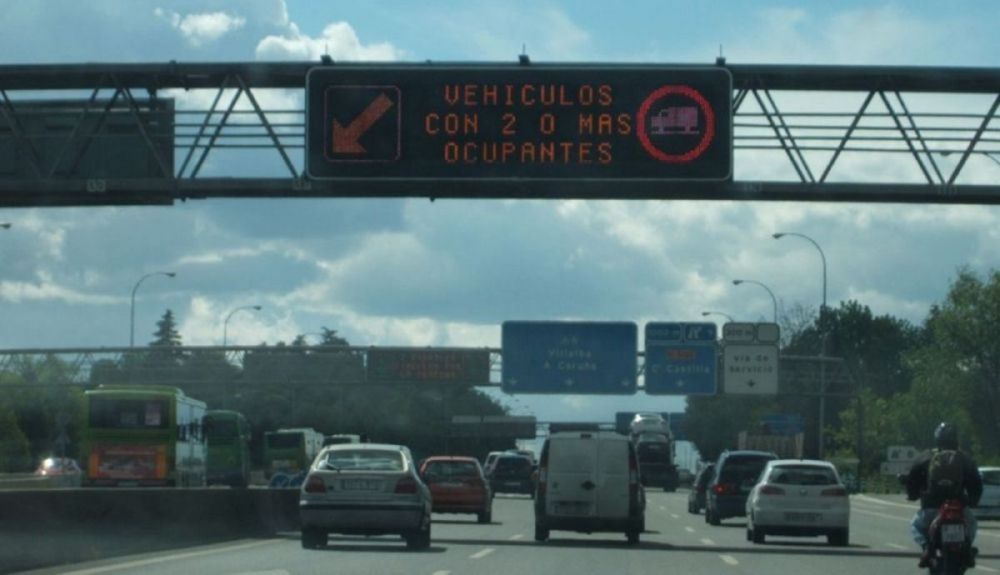 Prohibido circular solo una persona por coche. La ocupación, el nuevo caballo de batalla de la DGT