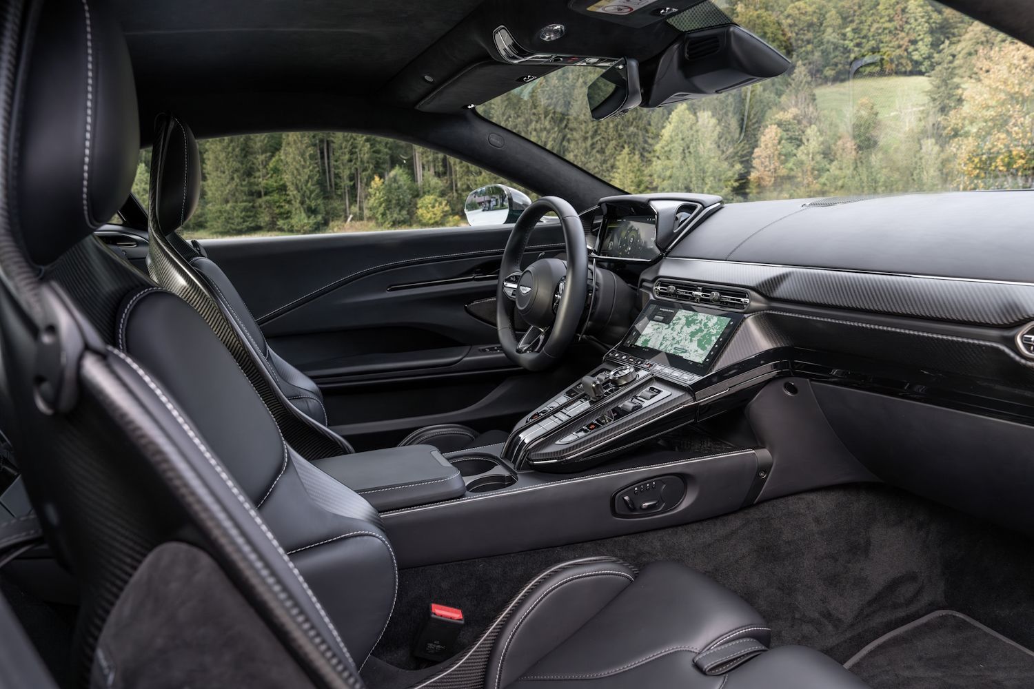 Aston Martin Vantage 2025