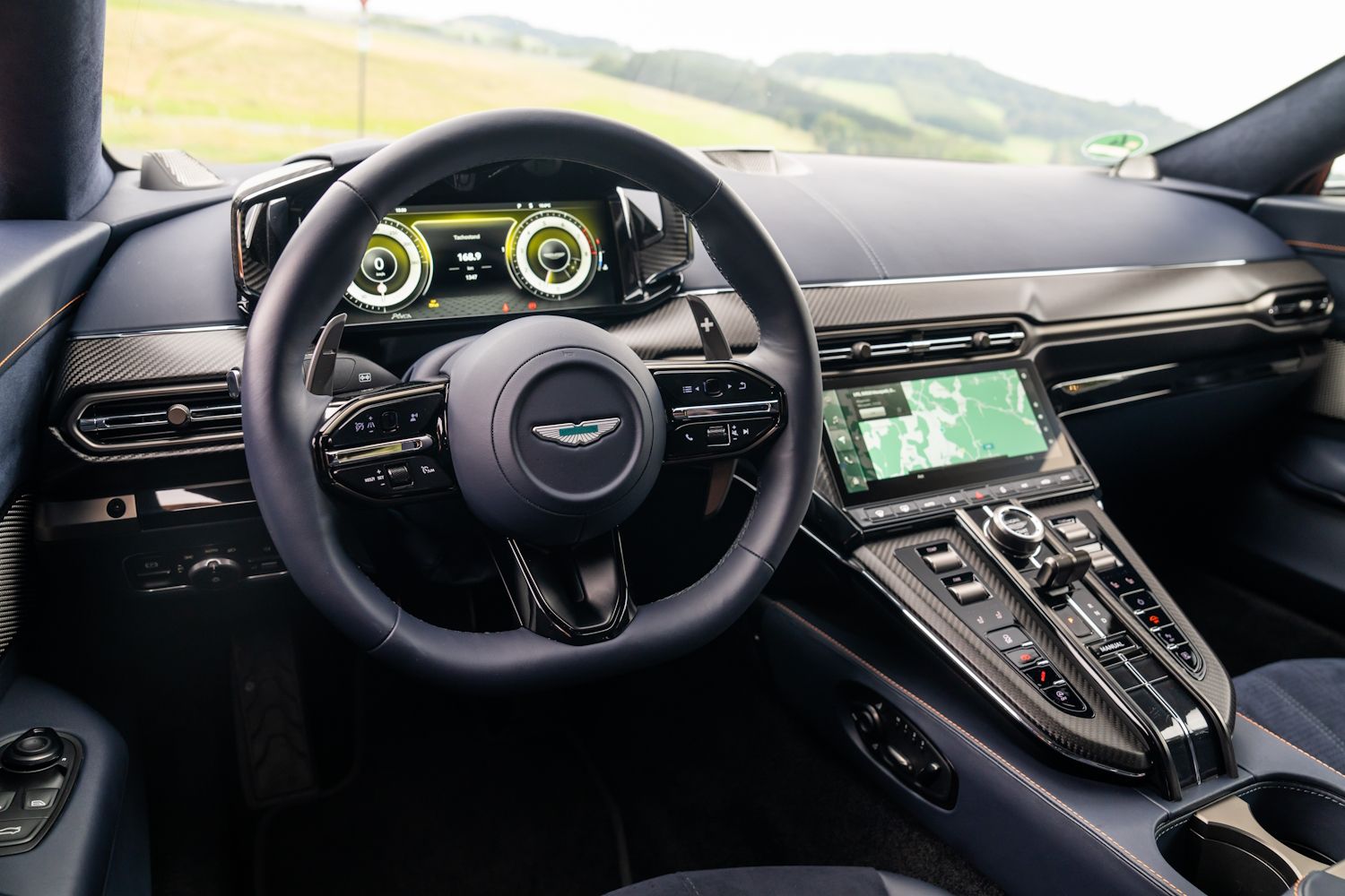 Aston Martin Vantage 2025