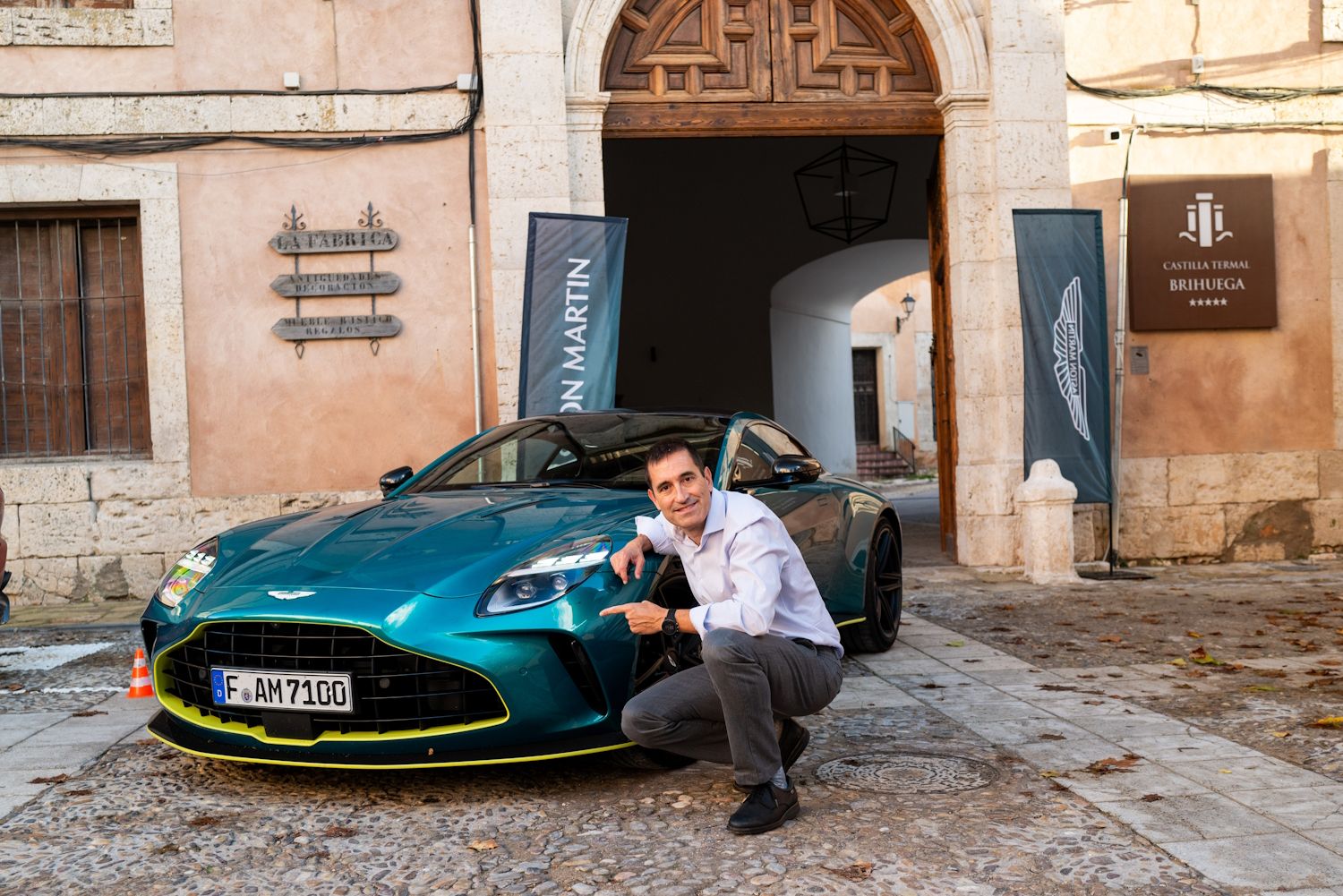 Aston Martin Vantage 2025