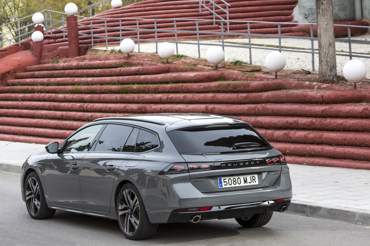 Peugeot 508 SW Plug-in Hybrid 225 CV