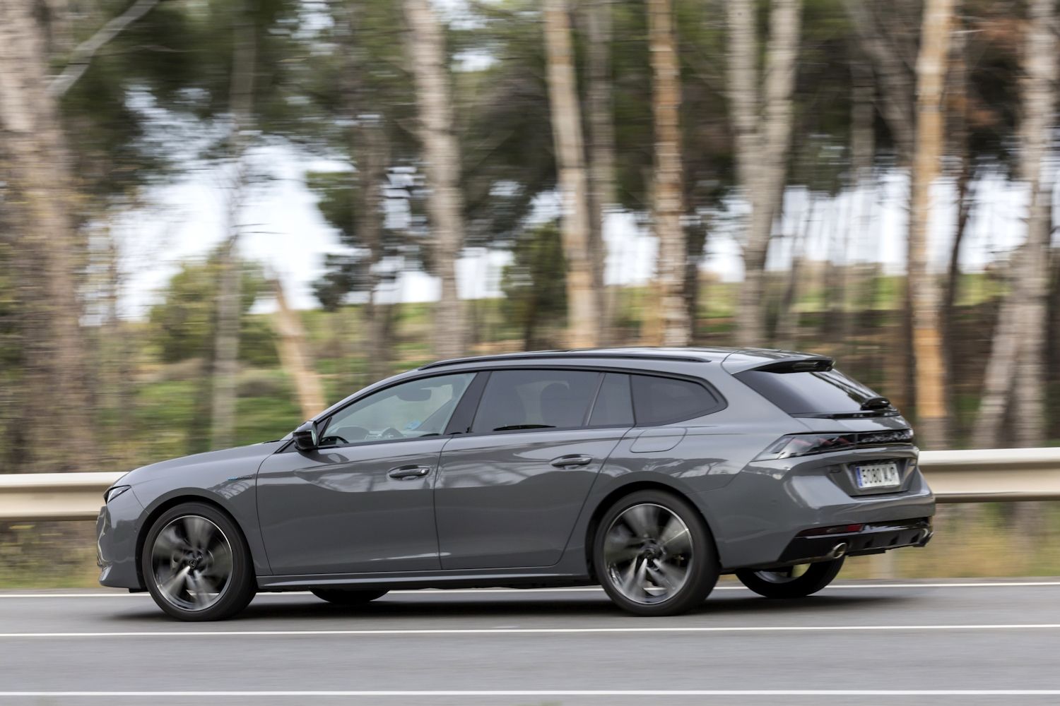 Peugeot 508 SW Plug-in Hybrid 225 CV