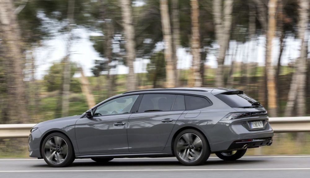 Peugeot 508 SW Plug-in Hybrid 225 CV
