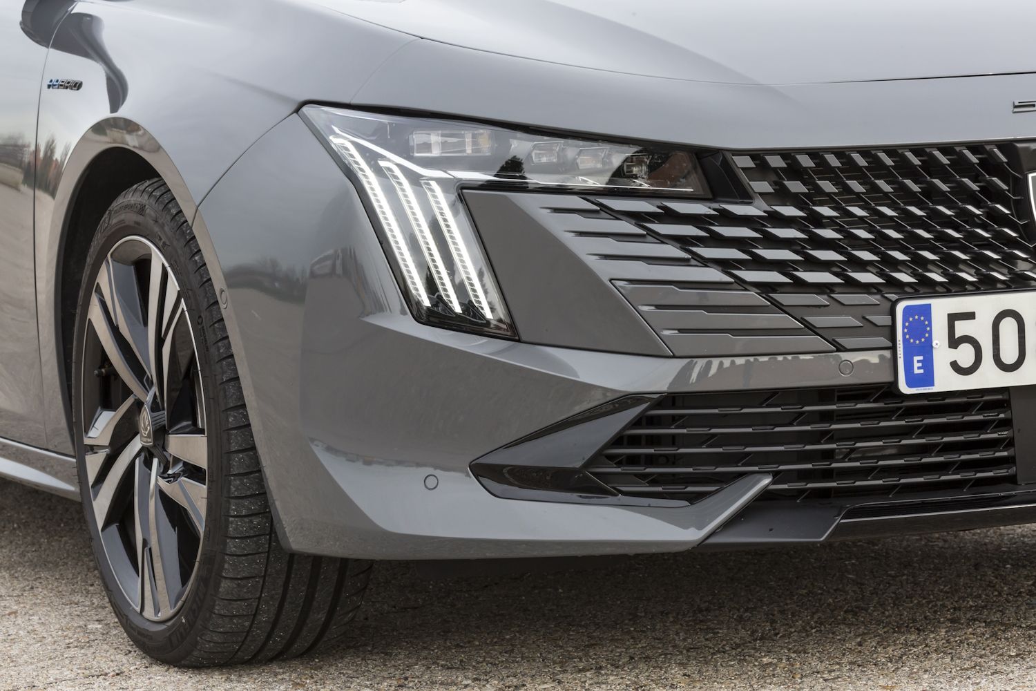 Peugeot 508 SW Plug-in Hybrid 225 CV