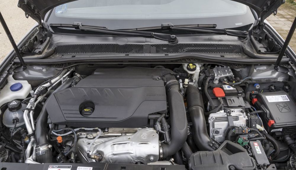Peugeot 508 SW Plug-in Hybrid 225 CV