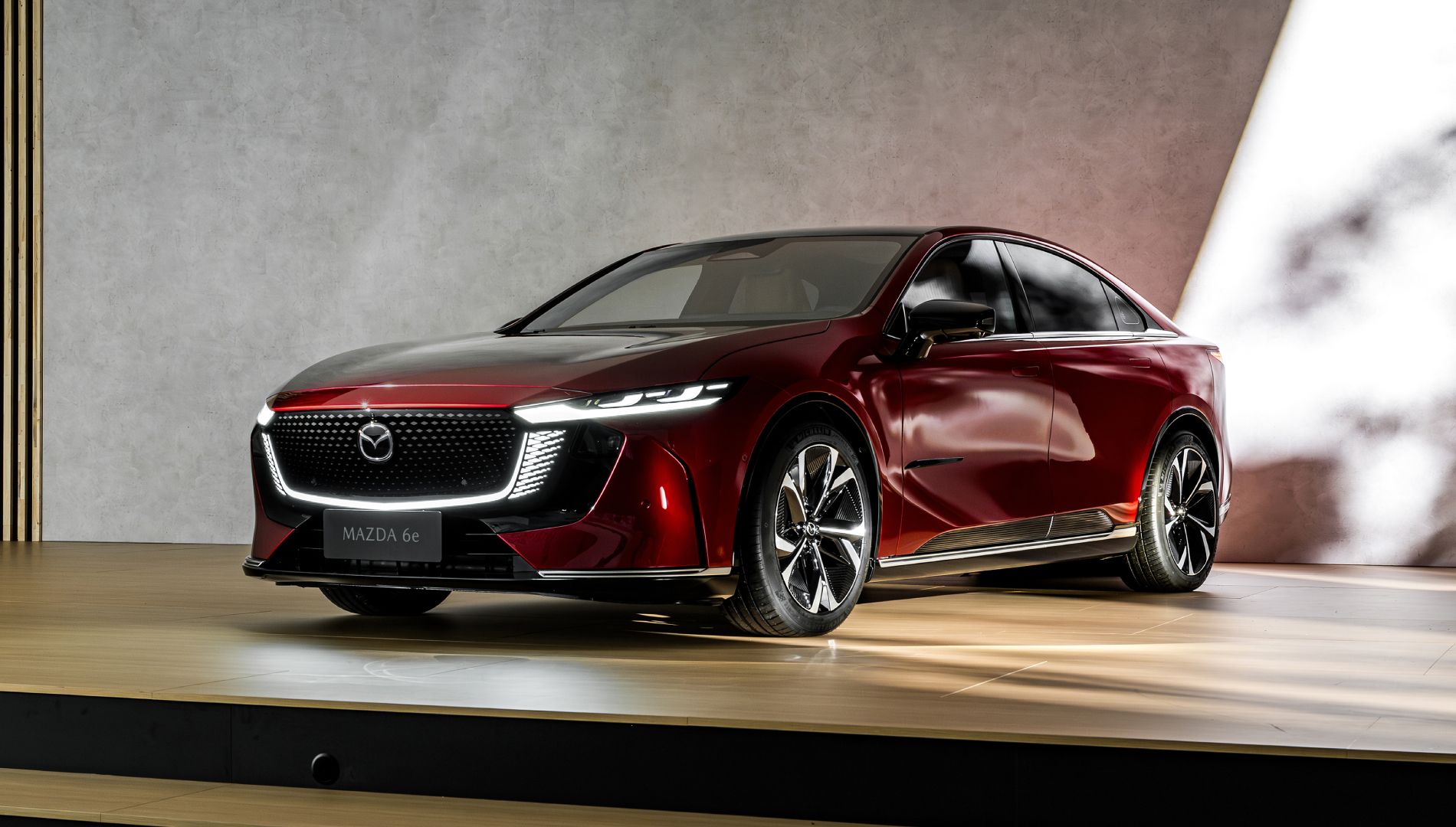 Mazda anuncia los precios del 6e y se convierte en una de las berlinas más baratas de su segmento